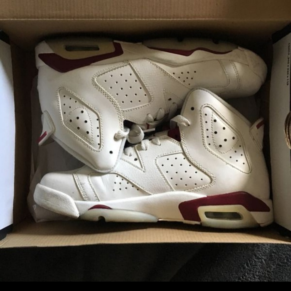 Jordan Retro 6s In Maroon
